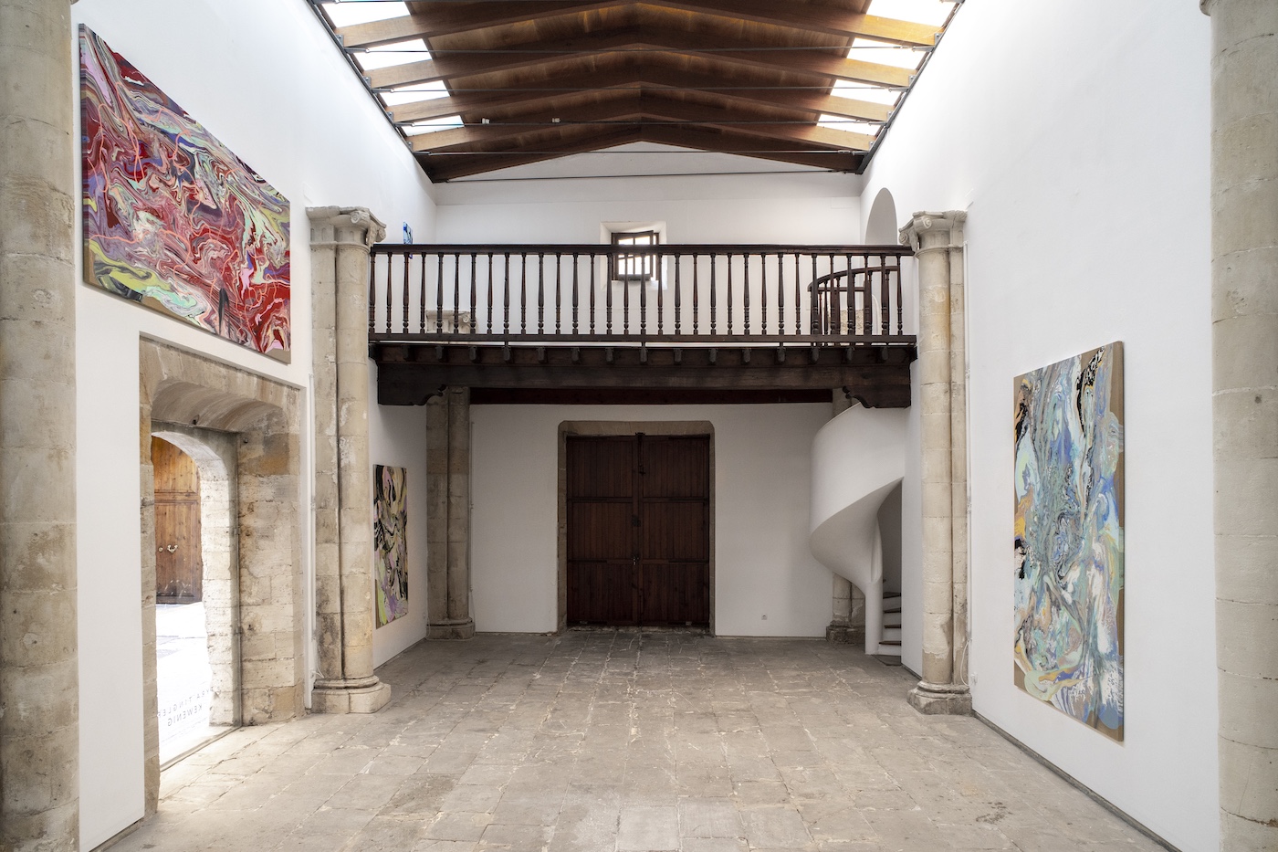 Tyra Tingleff. There are so many places I haven’t been in my closest surroundings, Installation view at Galerie Kewenig, Palma de Mallorca, 2023