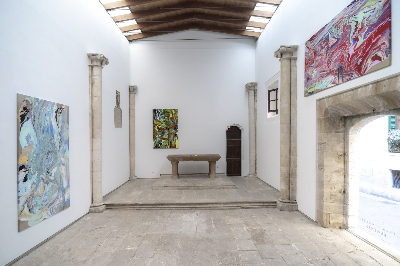 Tyra Tingleff. There are so many places I haven’t been in my closest surroundings, Installation view at Galerie Kewenig, Palma de Mallorca, 2023